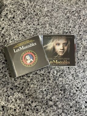 Les Misérables Soundtrack CDs duo